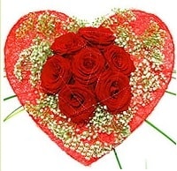 Mika kalp içerisinde 7 adet kırmızı gül Ankara çiçekçi mağazası