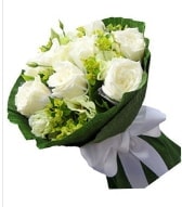 9 adet beyaz gül buketi Ankara Kızılay çiçek siparişi sitesi