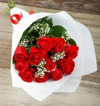 11 kırmızı gülden buket çiçeği Ankara çiçek gönderme